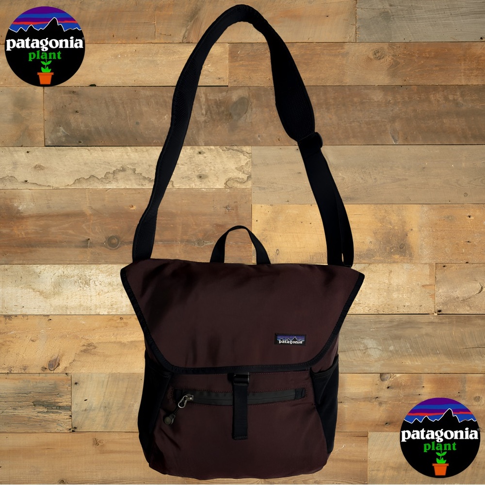 Patagonia Messenger Bag - Picture 2 of 11